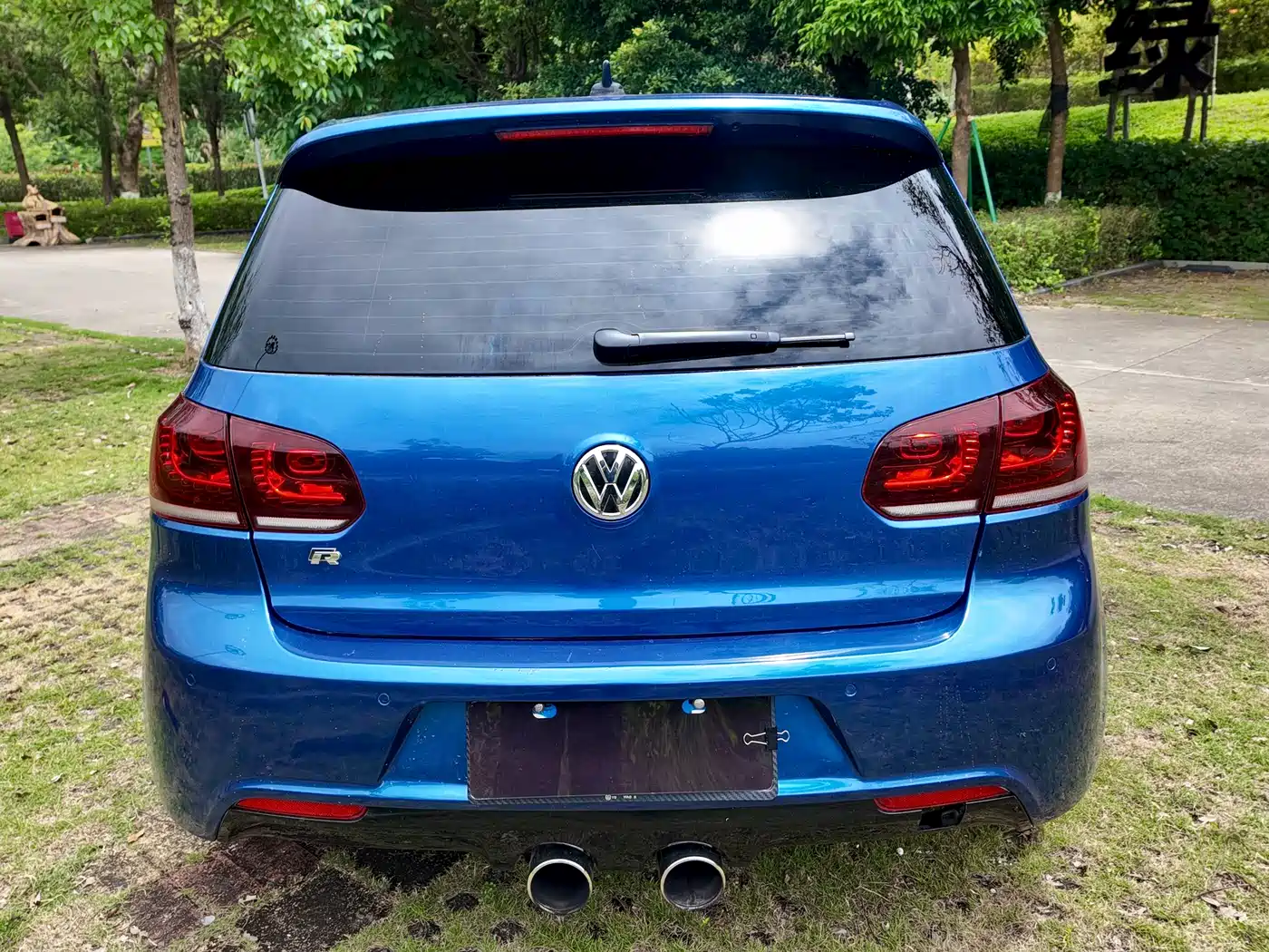 Volkswagen Golf (Import) 2011 2.0TSI R фото 24