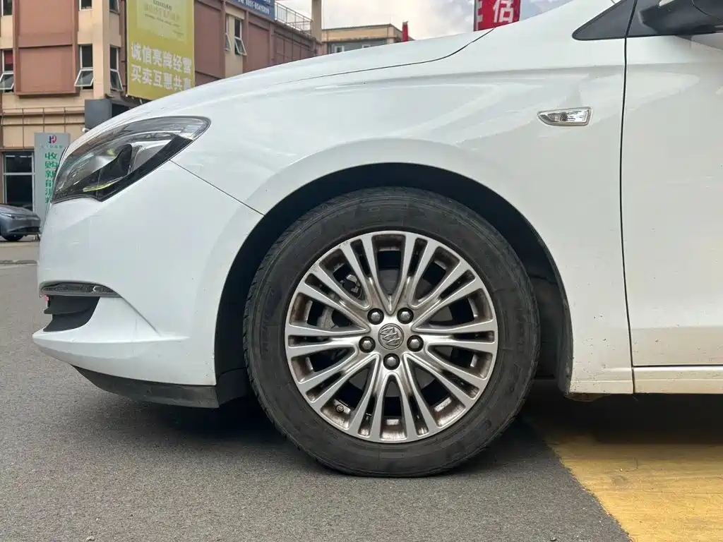 Фото 5 - Buick Excelle