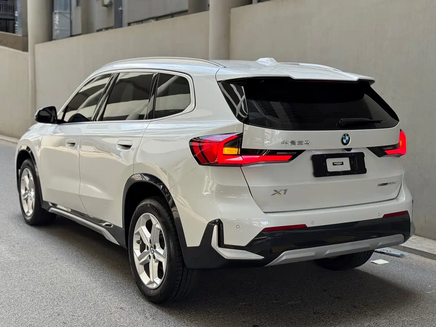 BMW X1 2023 sDrive20Li X Design Package фото 4
