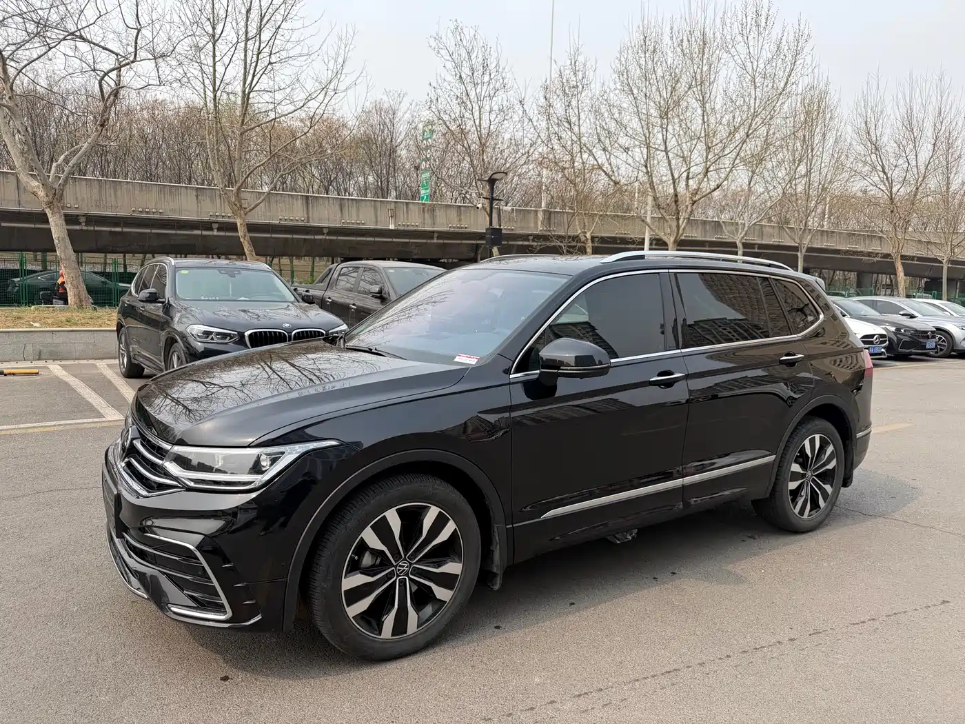 Volkswagen Tiguan L 2024 Outstanding 330TSI Auto 2WD R-Line Dragon Glory Edition