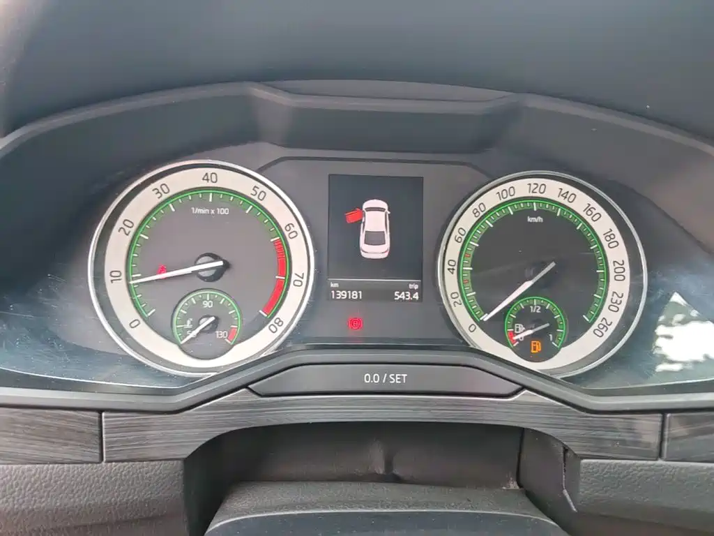 Photo 12 - Škoda Superb