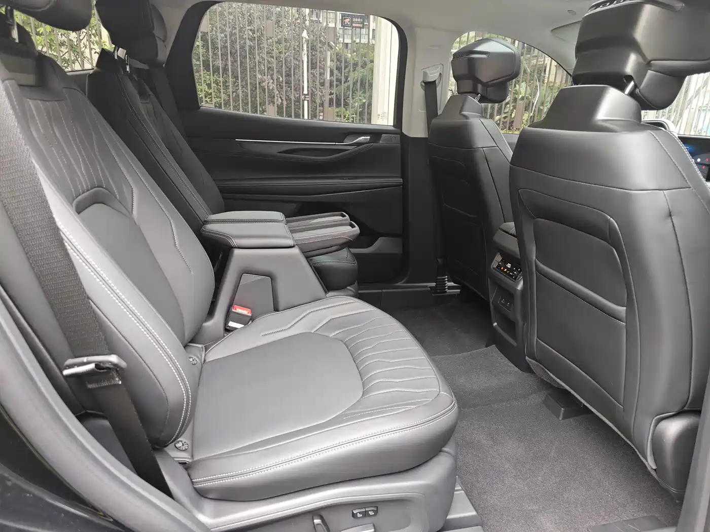 Ford Edge 2026 2025 Edge L 2.0T EcoBoost E Hybrid FWD 7-seater Luxury