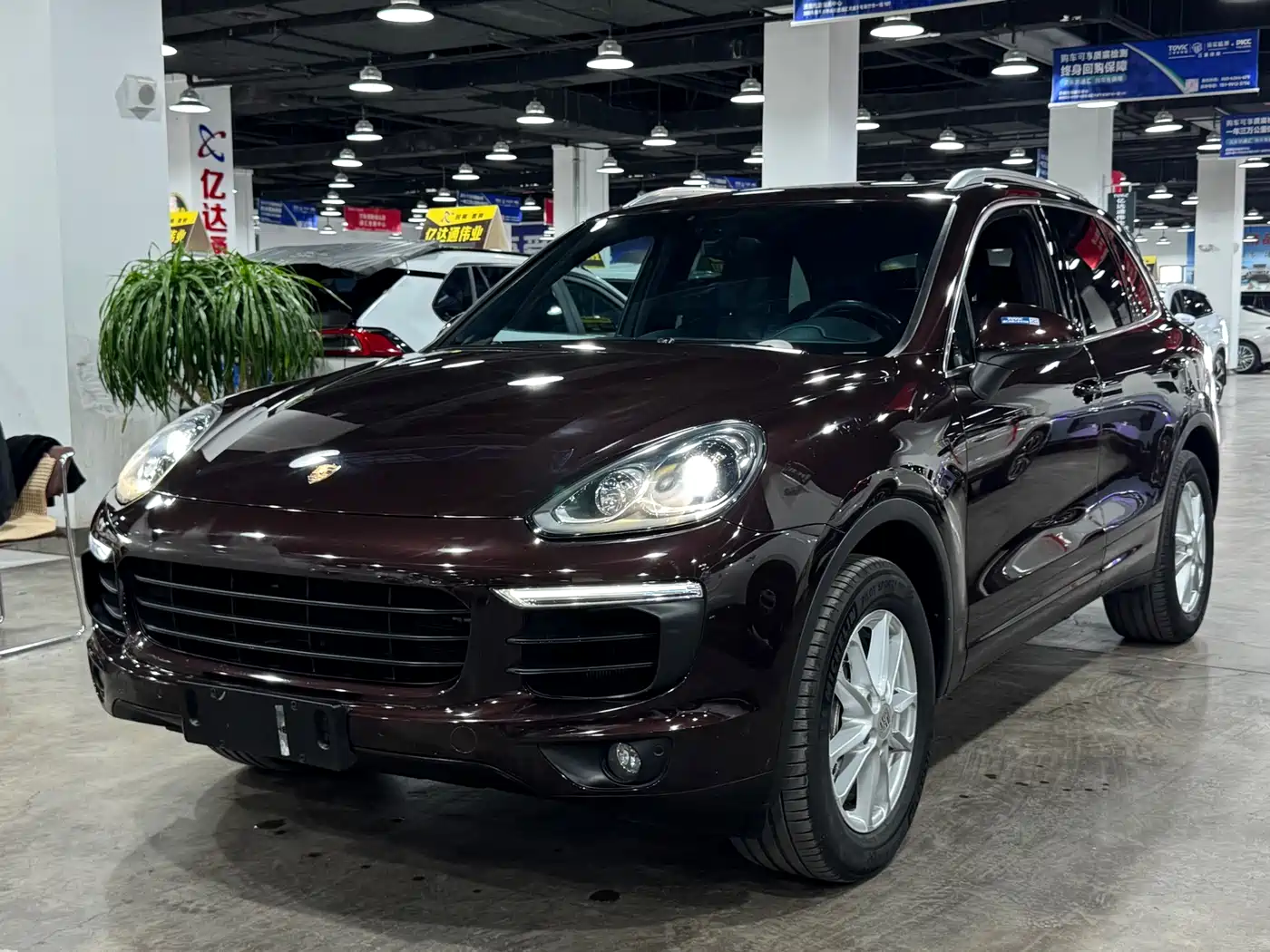 Porsche Cayenne 2016 Cayenne 3.0T фото 2
