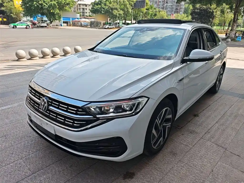 Volkswagen Sagitar 2023 Model Year 200TSI DSG Surpass Edition фото 2