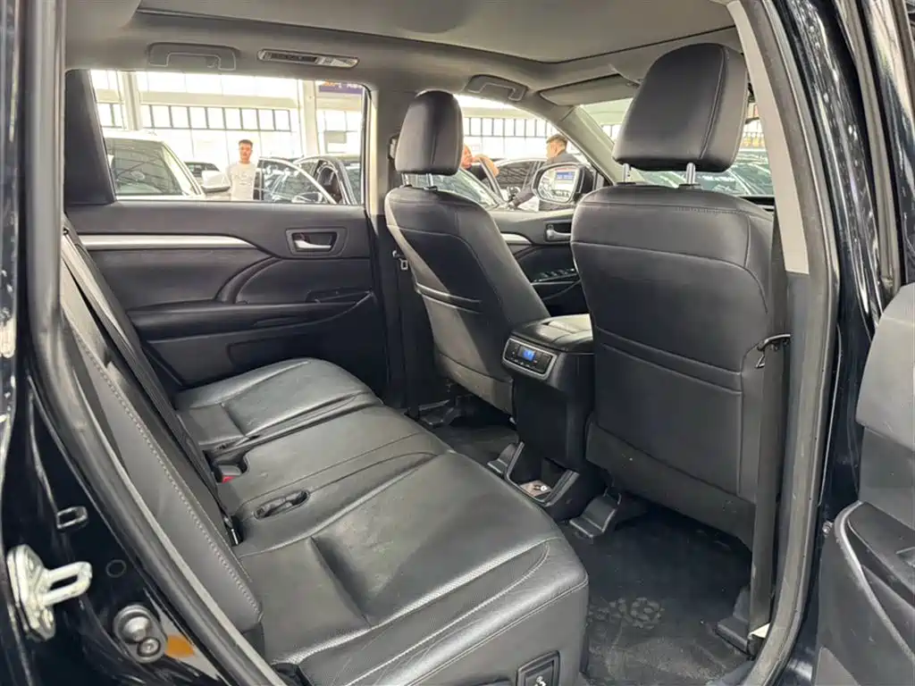 Toyota Highlander 2017 2.0T 4WD Premium 7-Seater фото 22