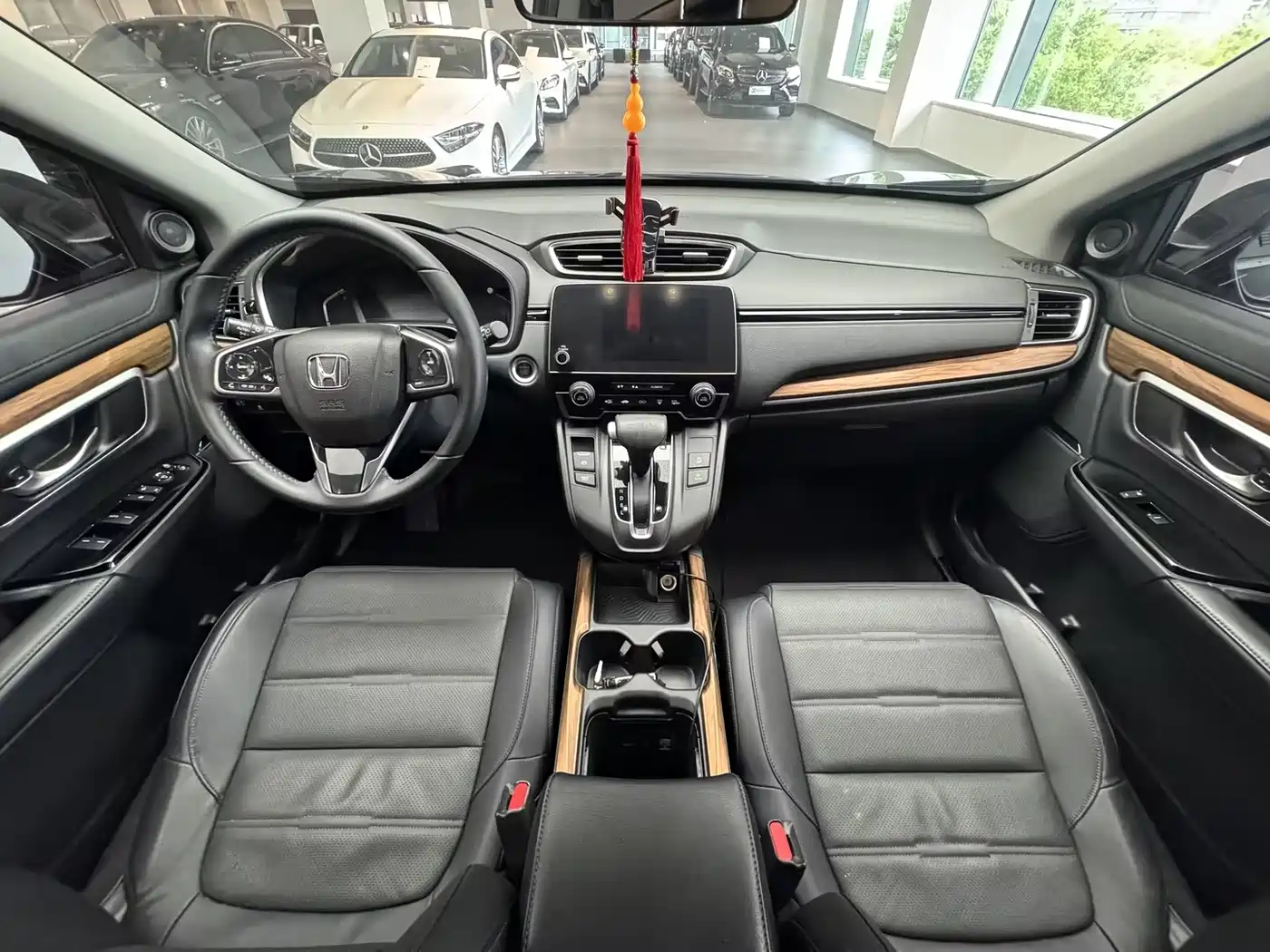 Фото 18 - Honda CR-V
