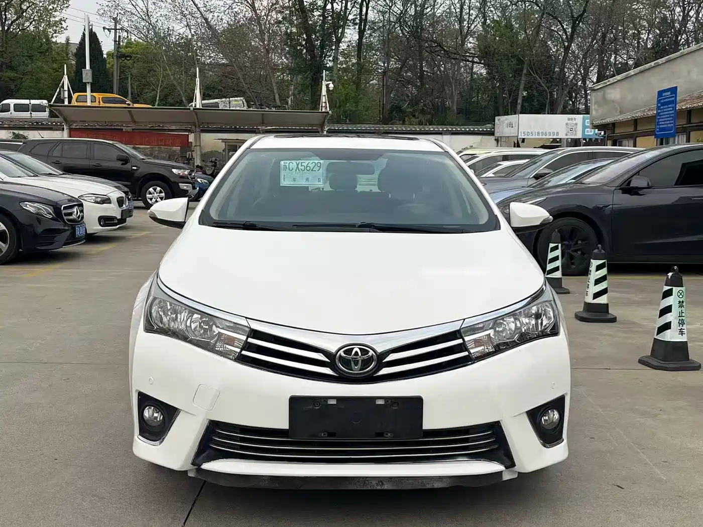 Toyota Corolla 2014 1.6L Manual GL-i Leather Edition фото 2