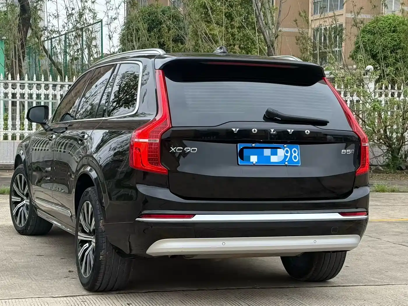 VOLVO XC90
