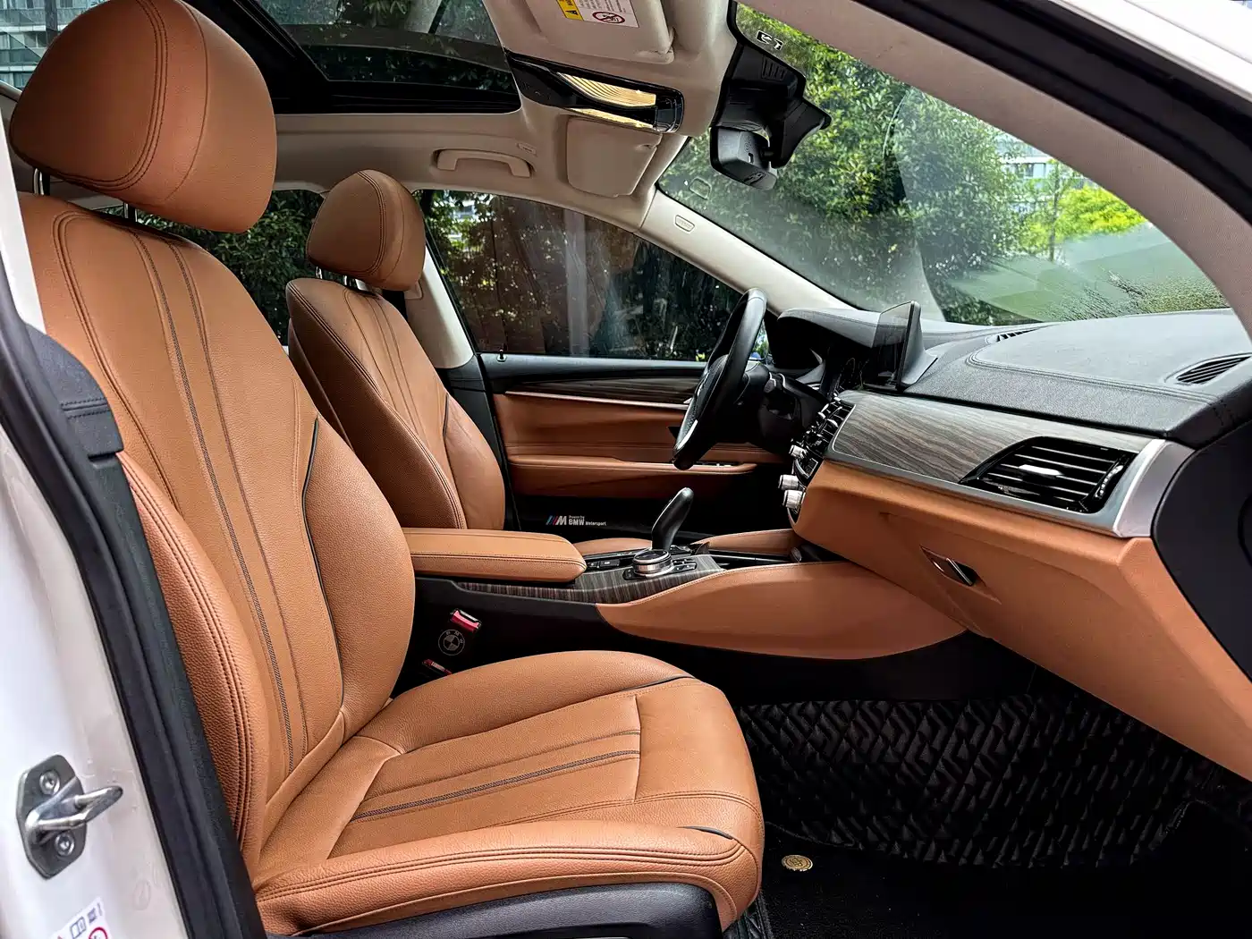 BMW 6 Series GT 2019 630i Luxury Design Package фото 16