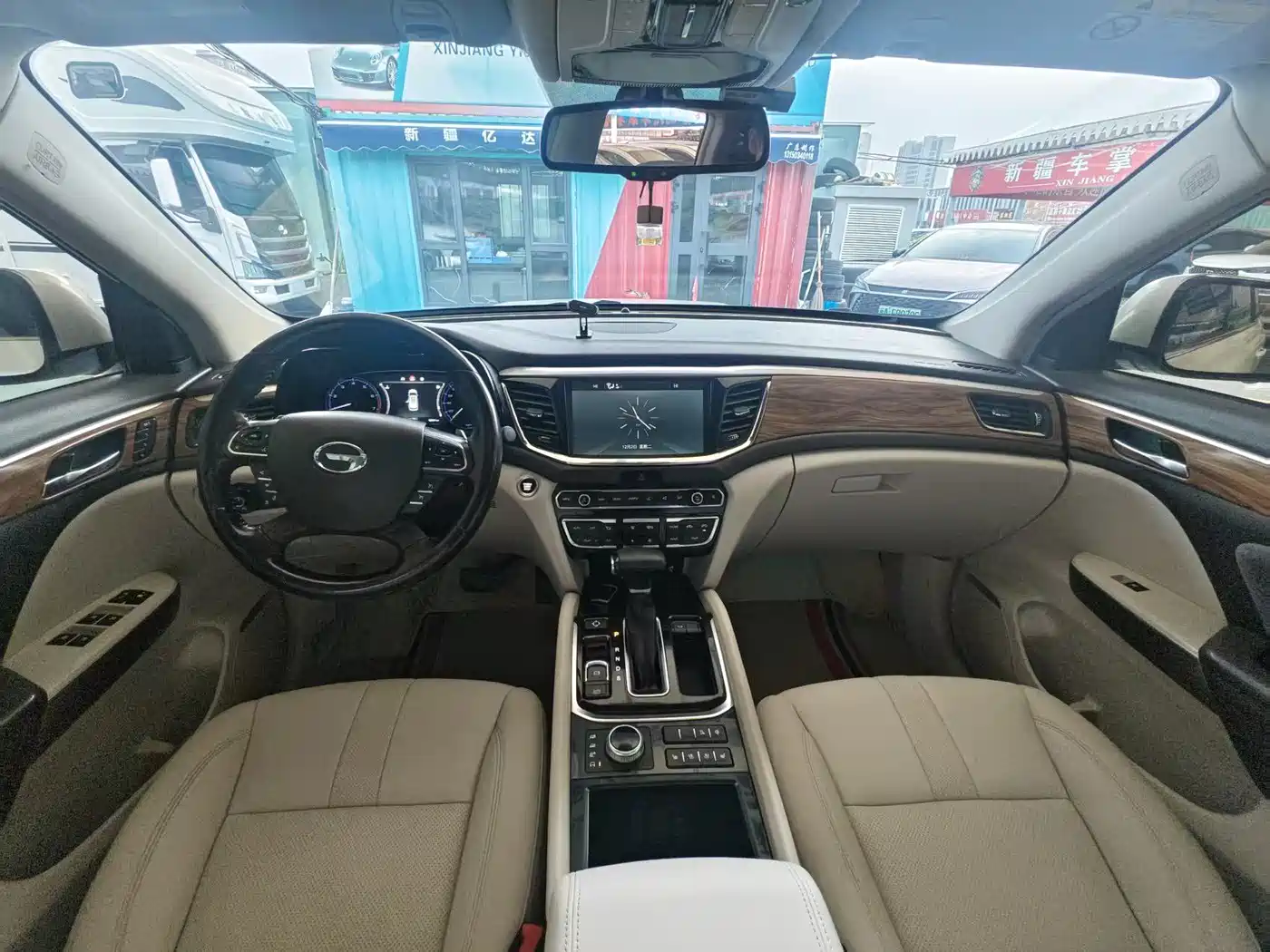 GAC Trumpchi Trumpchi GS8 2017 320T AWD Luxury Smart Connect (7-Seater) фото 6