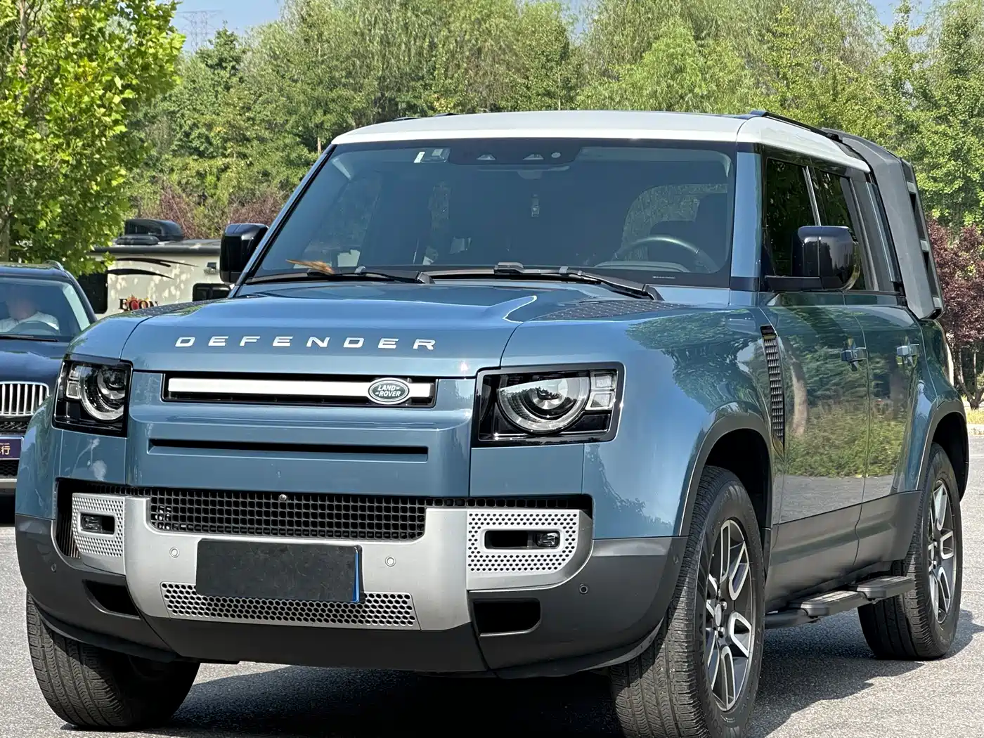 Land Rover Defender 2020 Model 110 P400 SE