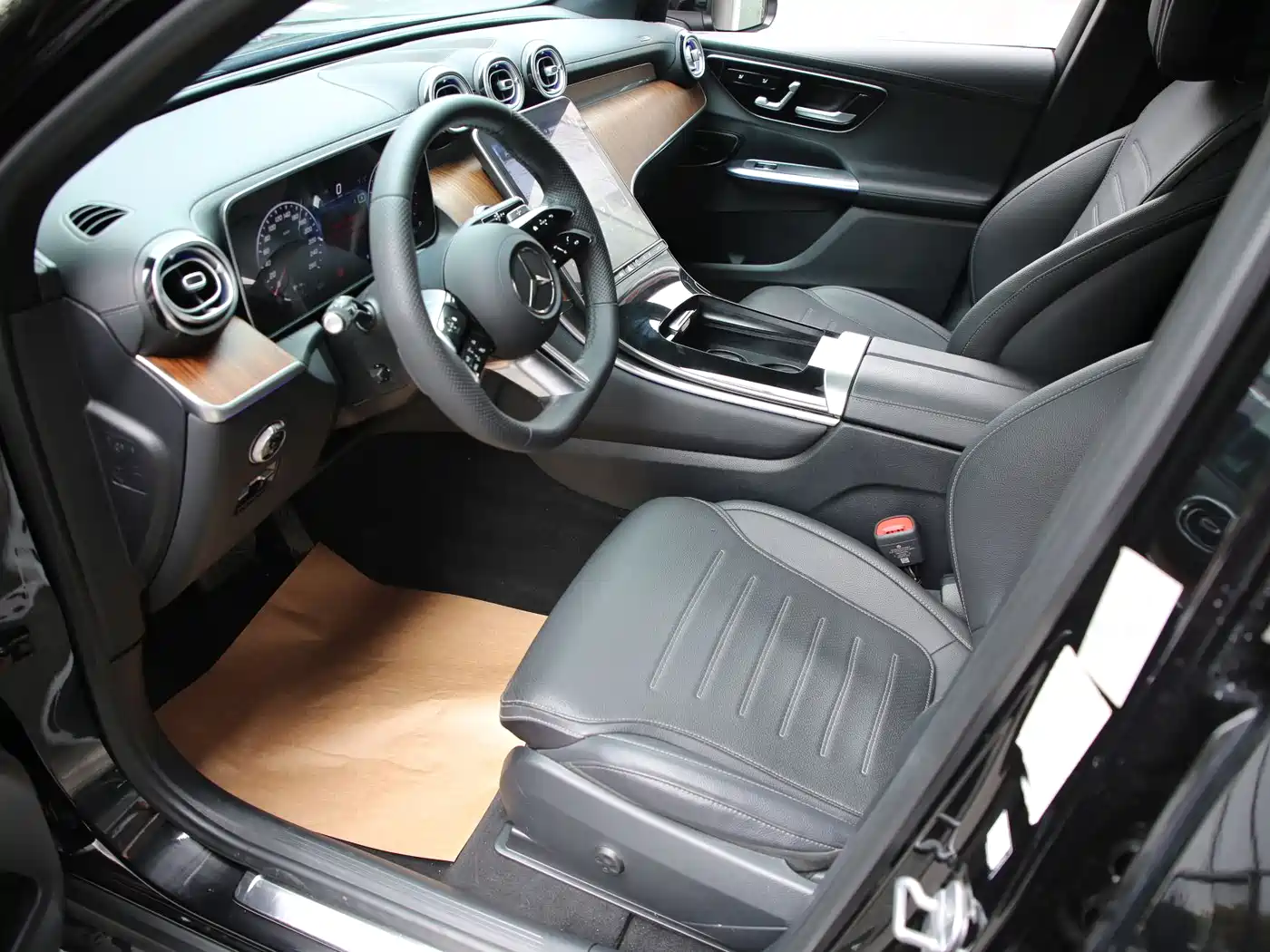 Mercedes-Benz GLC 2024 GLC 300 L 4MATIC Dynamic 5-seater фото 5