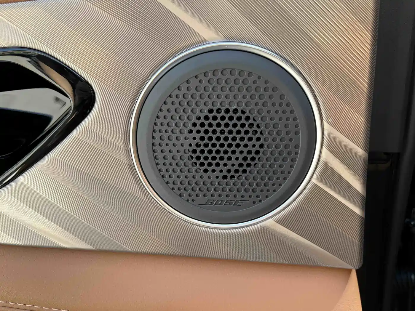Hongqi H9 2020 2.0T Smart Connection Qi Xiang Edition фото 10