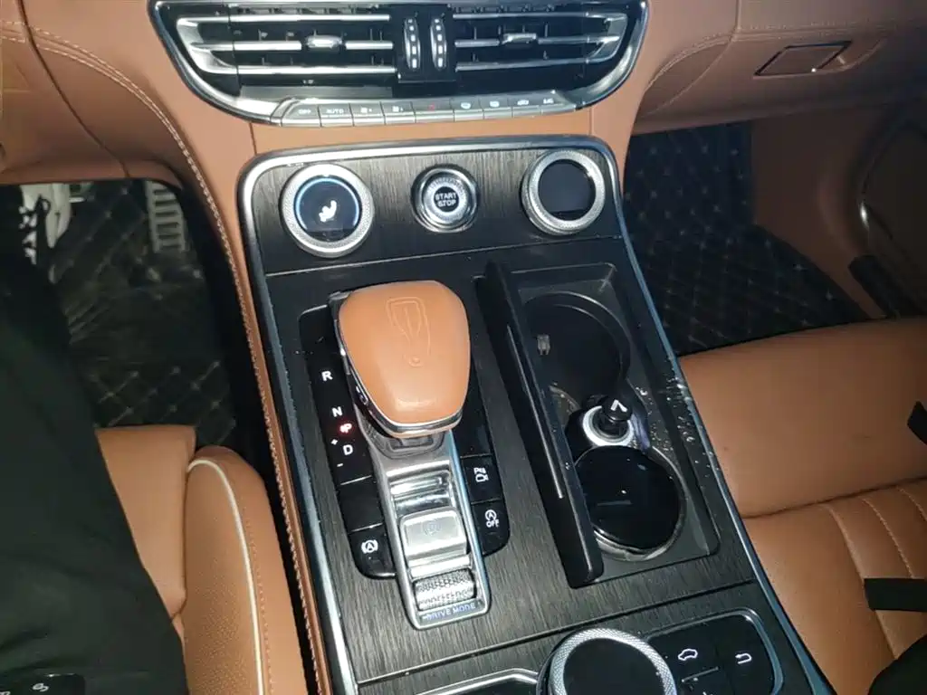 Hongqi H9 2023 Model 2.0T Smart Connect Flagship Edition фото 21