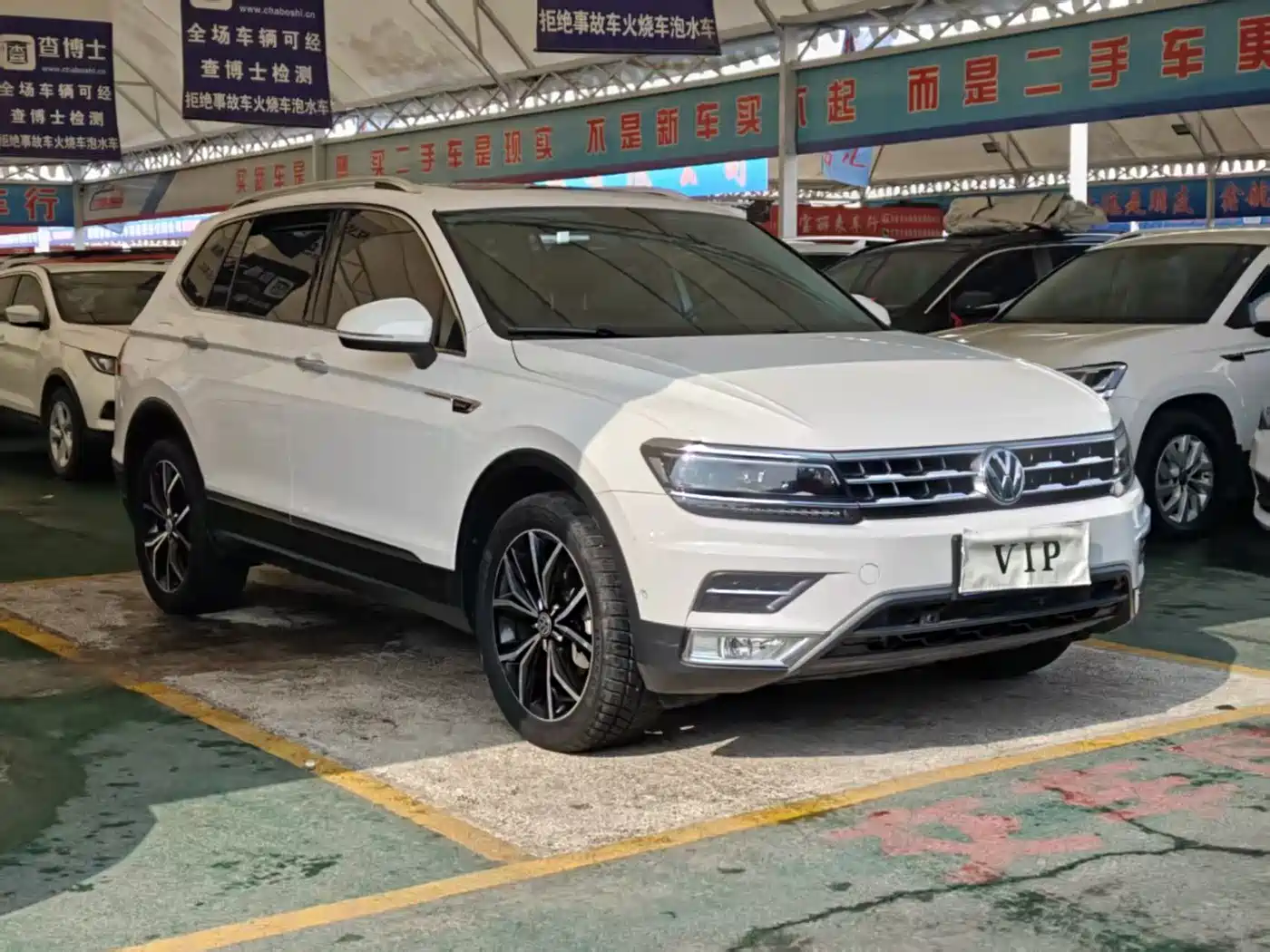 Volkswagen Tiguan L 2019 380TSI Auto AWD Smart Luxury Edition China V фото 3