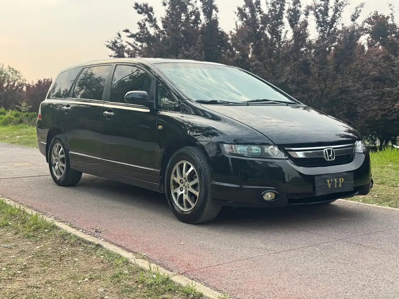 Фото 1 - Honda Odyssey