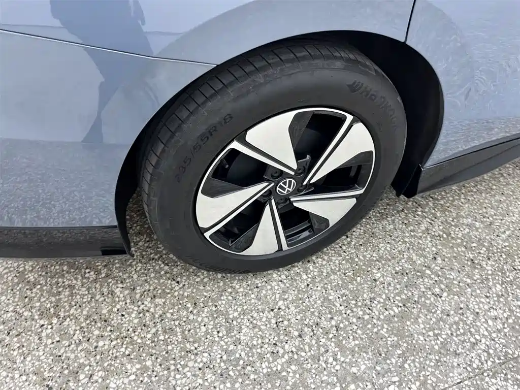 VOLKSWAGEN ID.7 VIZZION