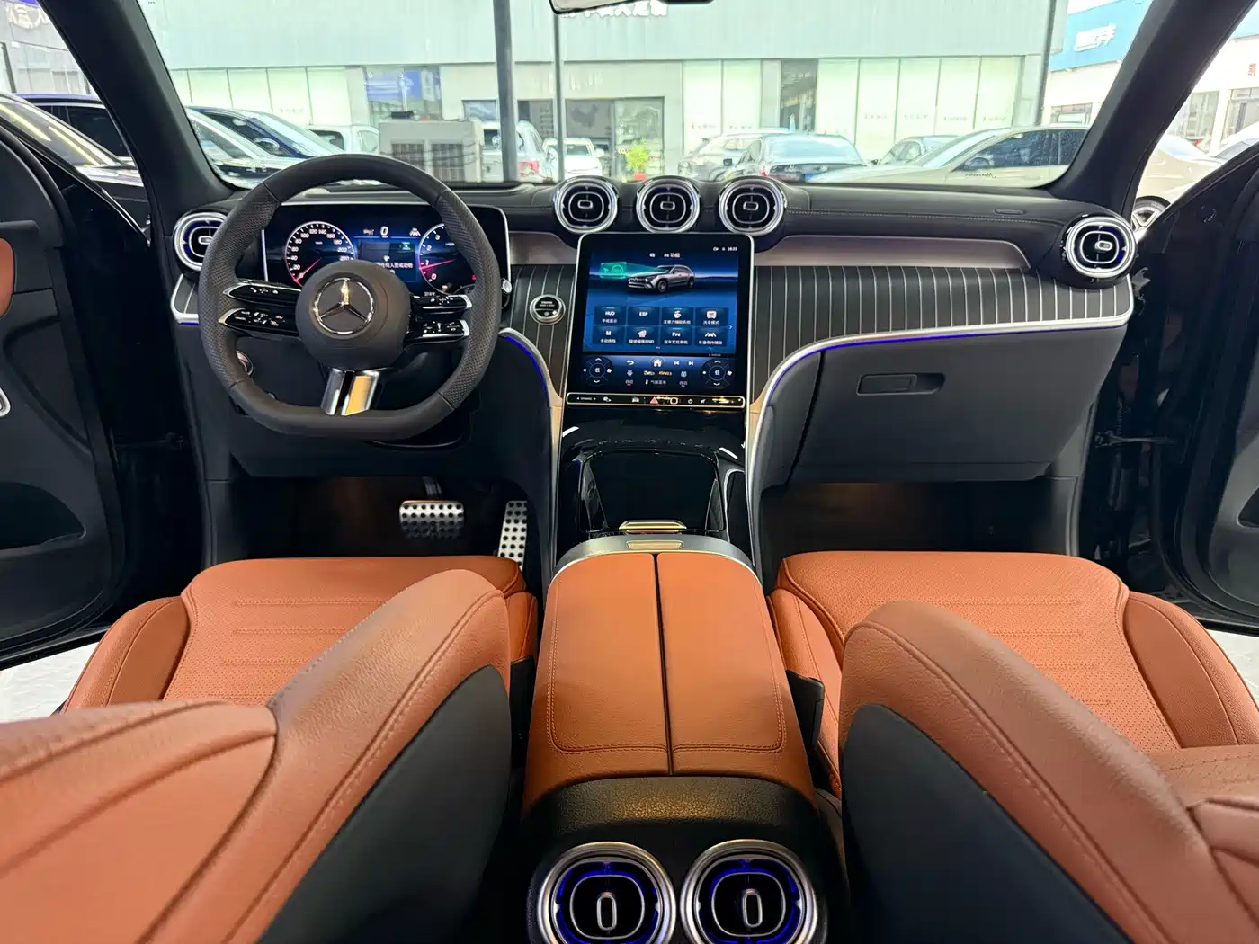 Фото 10 - Mercedes-Benz GLC