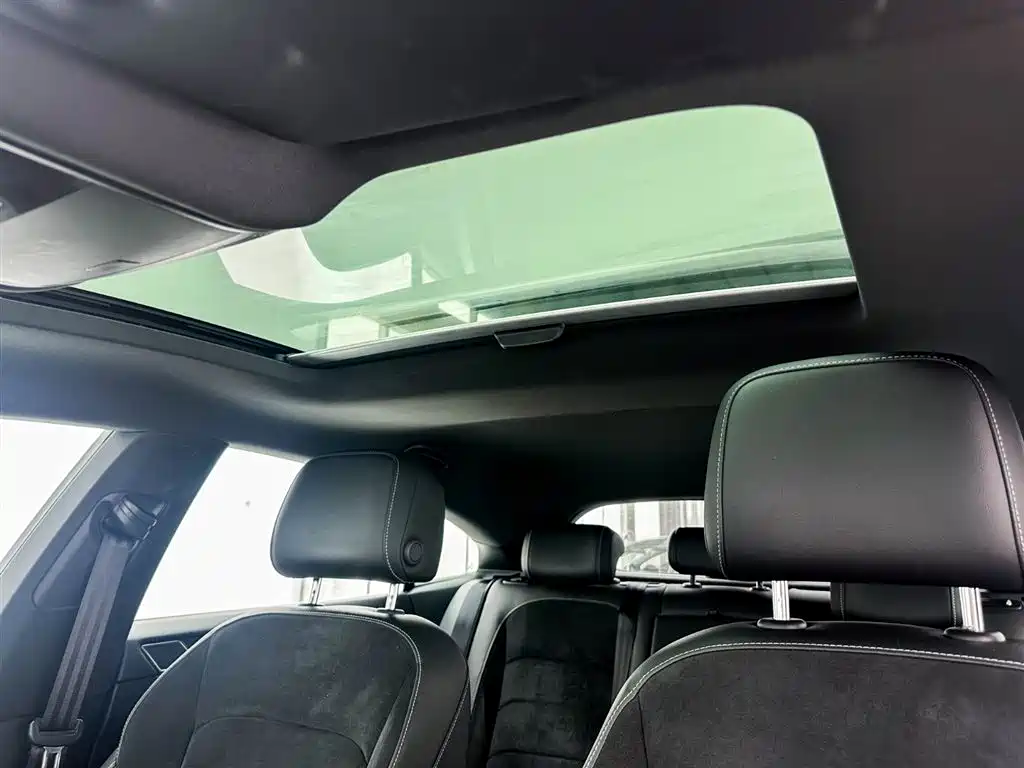 Volkswagen FAW-Volkswagen CC 2019 330TSI Luxury Appearance (China V) фото 17