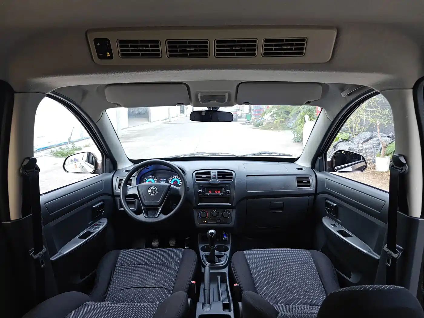 Dongfeng Fengguang Fengguang 330 2017 2017 Model 1.5L Manual Practical Type II DK15