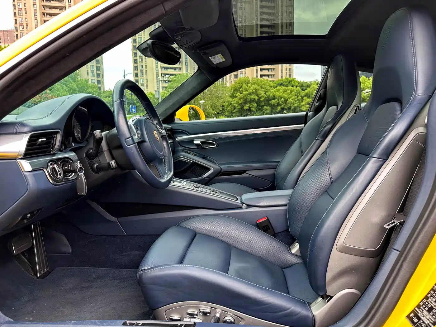 Porsche 911 2012 Carrera S 3.8L фото 12