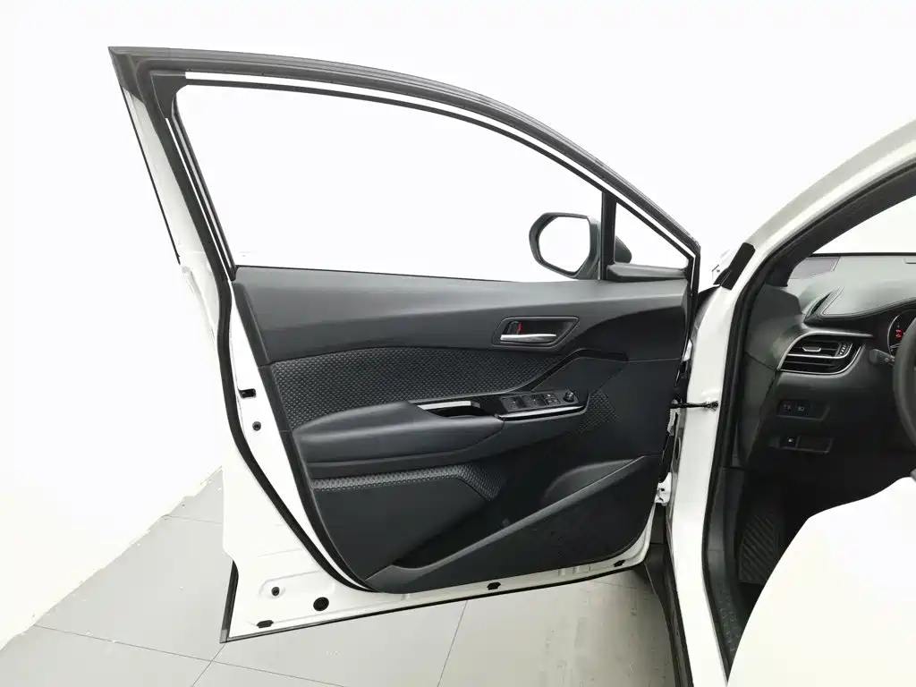 Toyota IZOA, миниатюра 8
