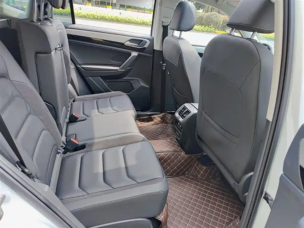 Volkswagen Tayron 2021 280TSI 2WD Luxury Smart Connect фото 11