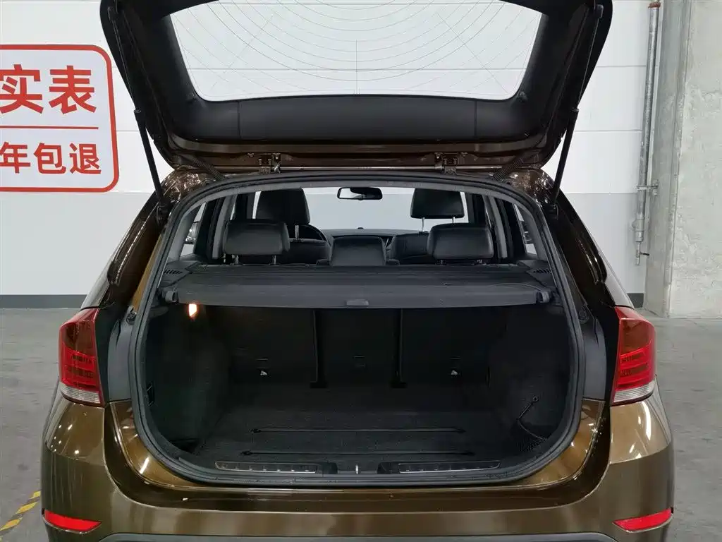BMW X1 2014 xDrive20i X Design Package фото 16
