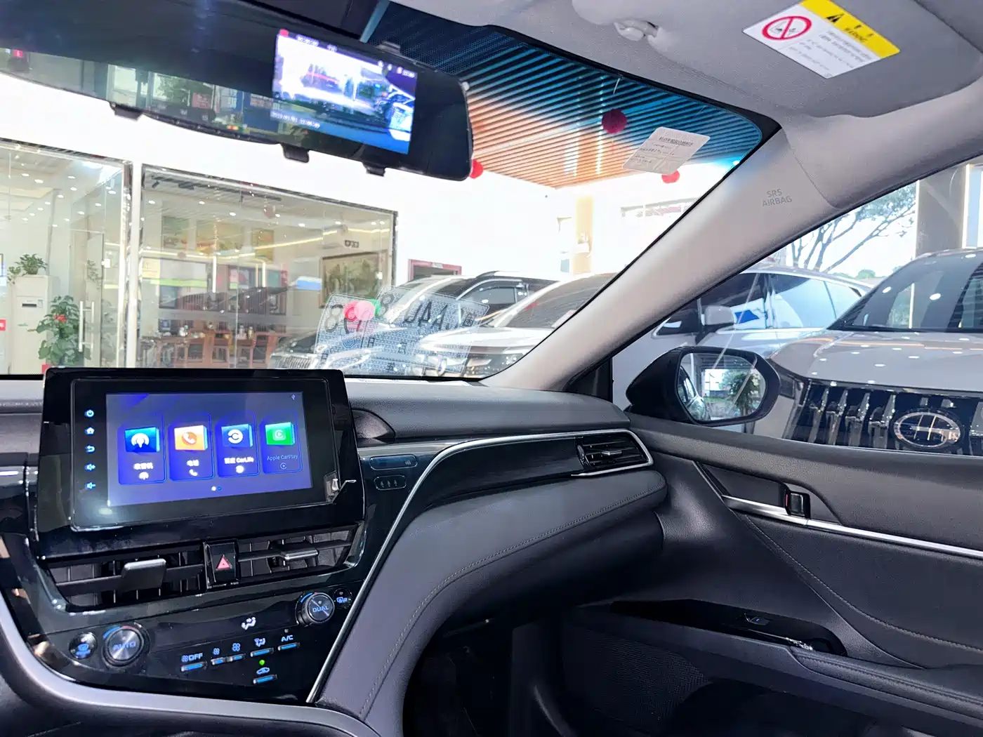 Toyota Camry 2021 Hybrid 2.5HGVP Leading Edition фото 9