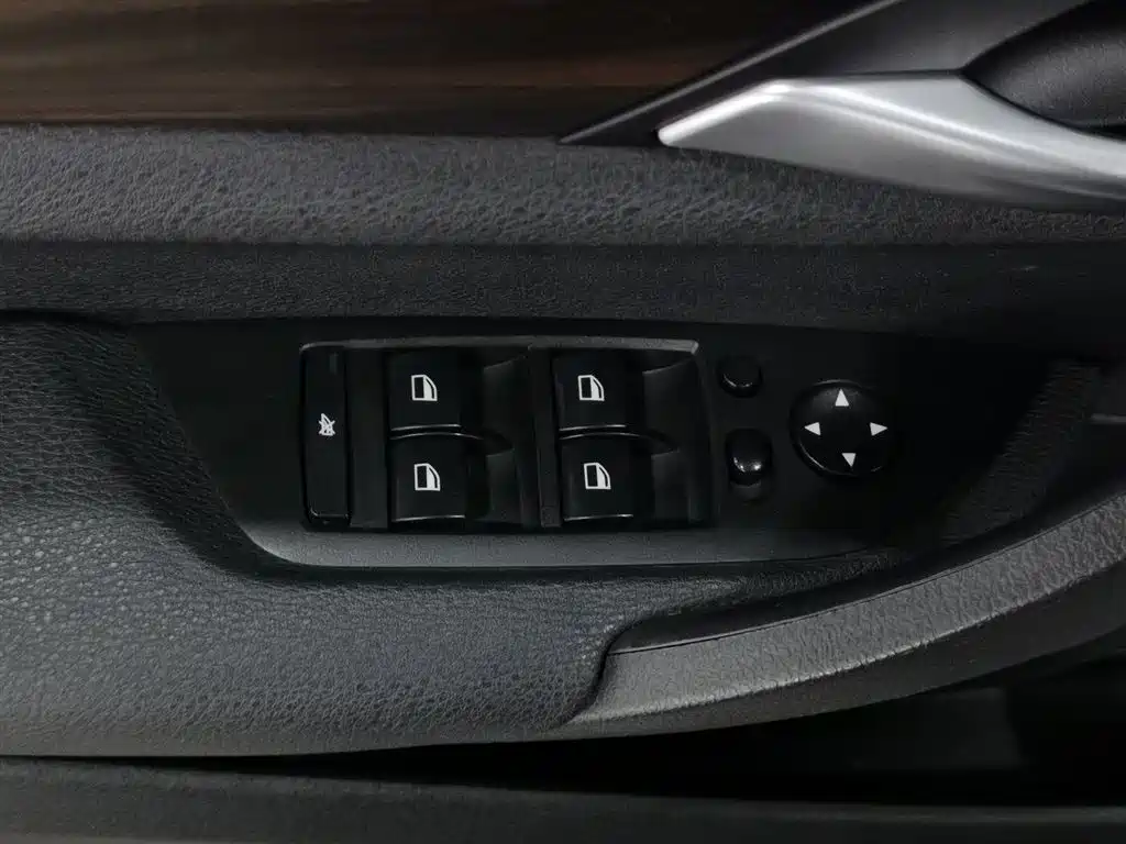 BMW X1 2014 xDrive20i X Design Package фото 9