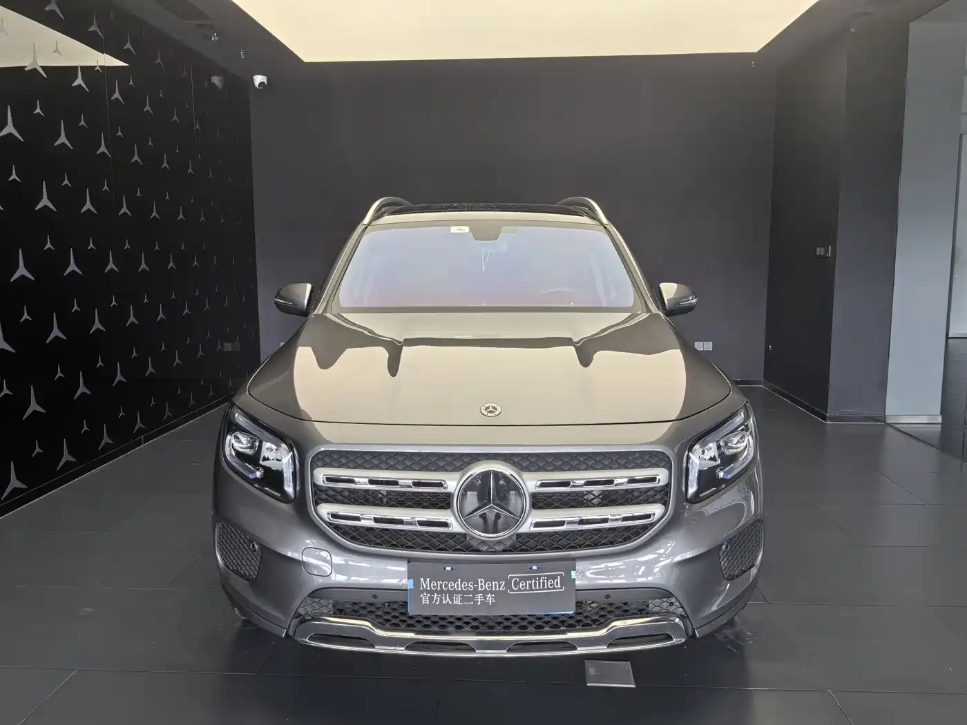 MERCEDES-BENZ GLB