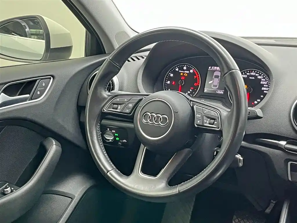 Audi A3 2018 30th Anniversary Limousine 35 TFSI Sport фото 22