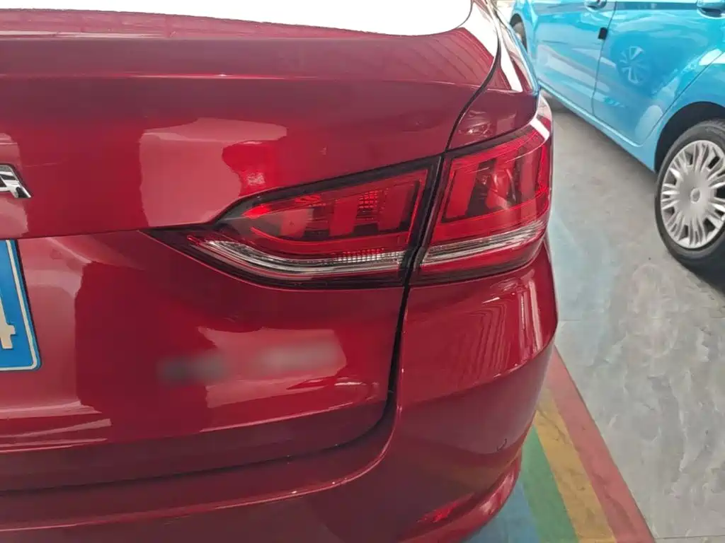 Фото 8 - BAIC Senova D50