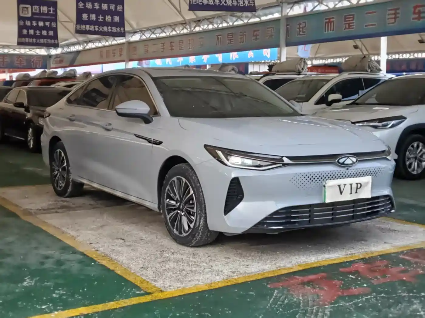 CHERY FENGYUN A8