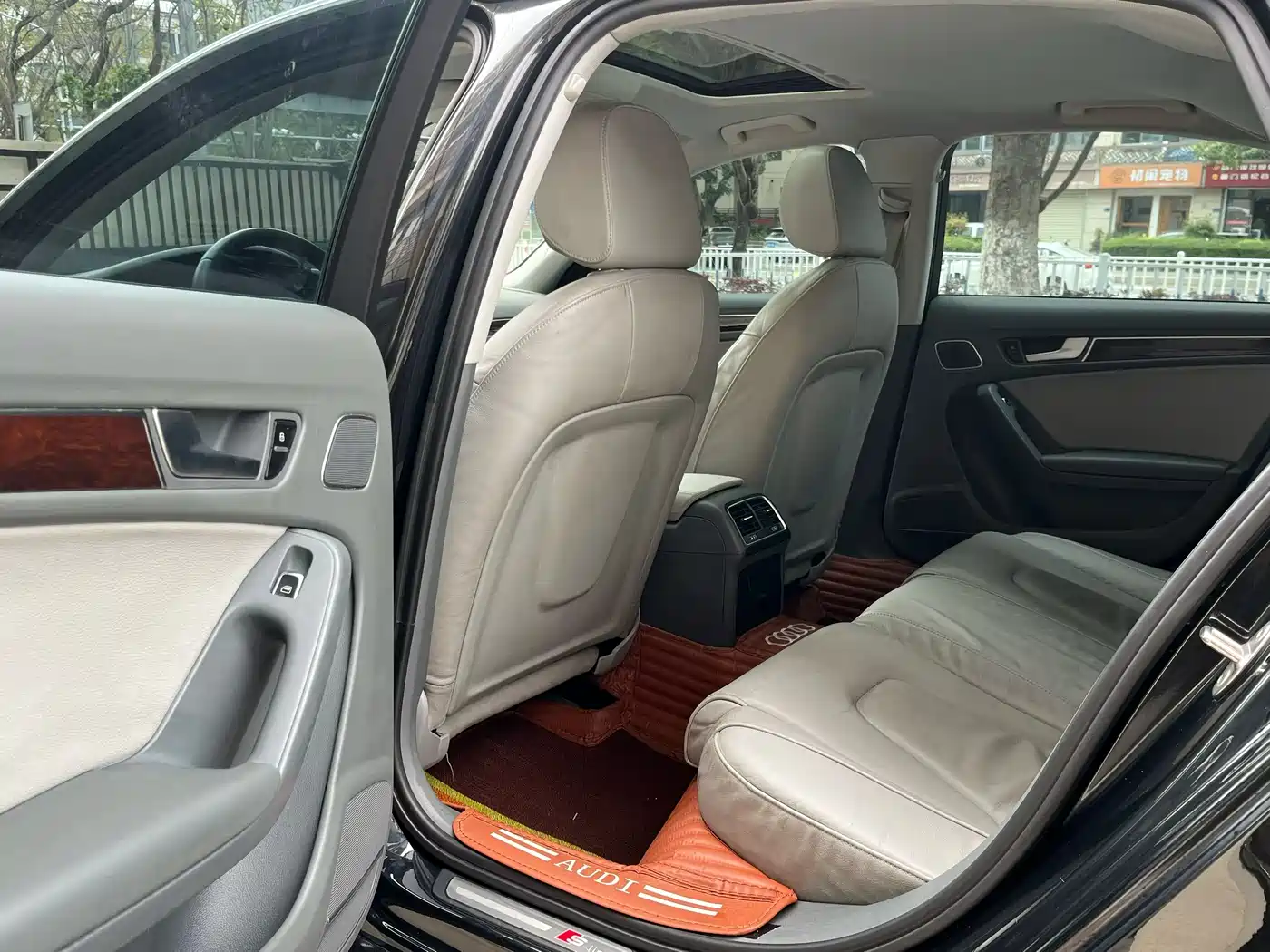 Audi A4L 2016 35 TFSI Collector's Edition S line Comfort фото 5