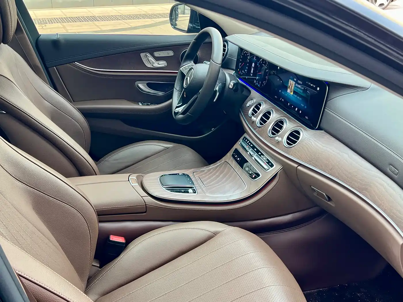 Mercedes-Benz E-Class 2021 E 300 L Fashion фото 42