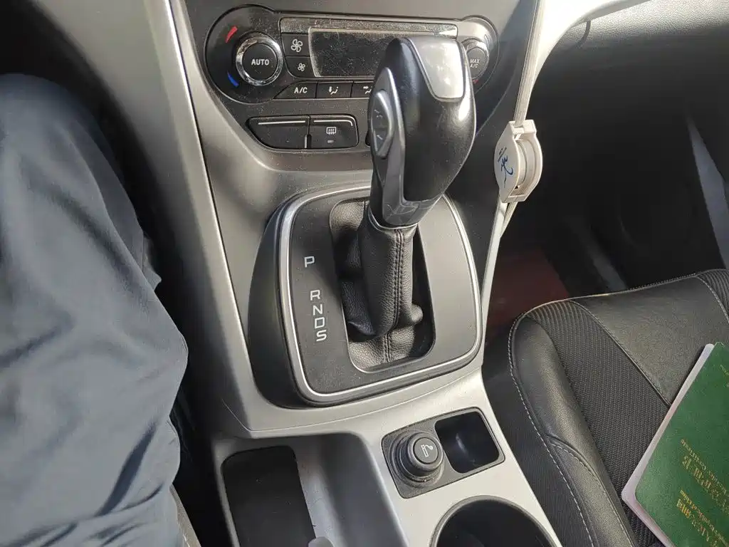 Фото 10 - Ford Kuga