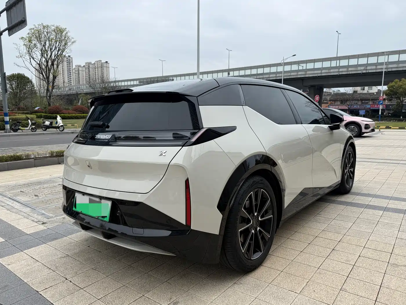 ZEEKR EXTREME KRYPTON X
