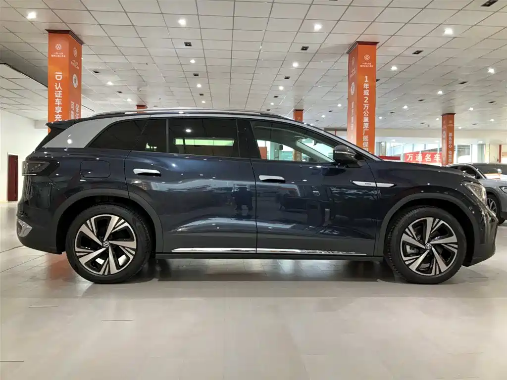 VOLKSWAGEN ID.6 CROZZ