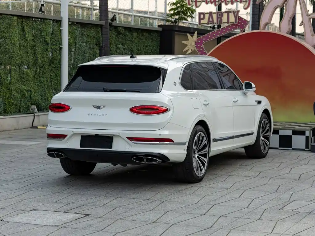 Bentley Bentayga 2026 2026 4.0T V8 Long Wheelbase Azure Edition