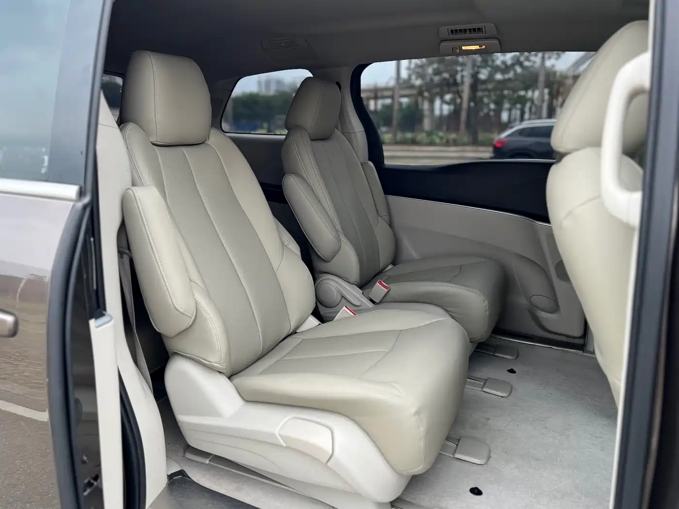 Buick GL8 2021 Land Business Class 652T Comfort фото 22