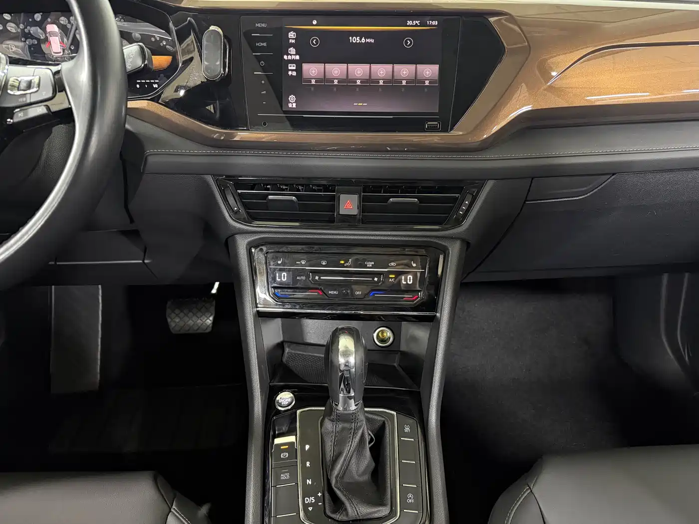 Volkswagen Tharu 2021 Model 280TSI 2WD Luxury Edition фото 12