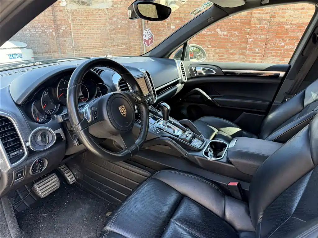 صورة 13 - Porsche Cayenne