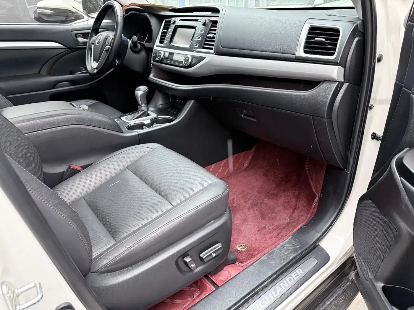 Toyota Highlander 2018 2.0T 4WD Luxury 7-seater China VI фото 15