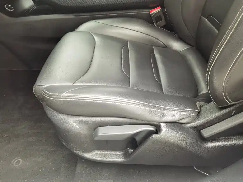 Dongfeng Fengguang Fengguang ix5 2019 2019 220T CVT Smart Style China V