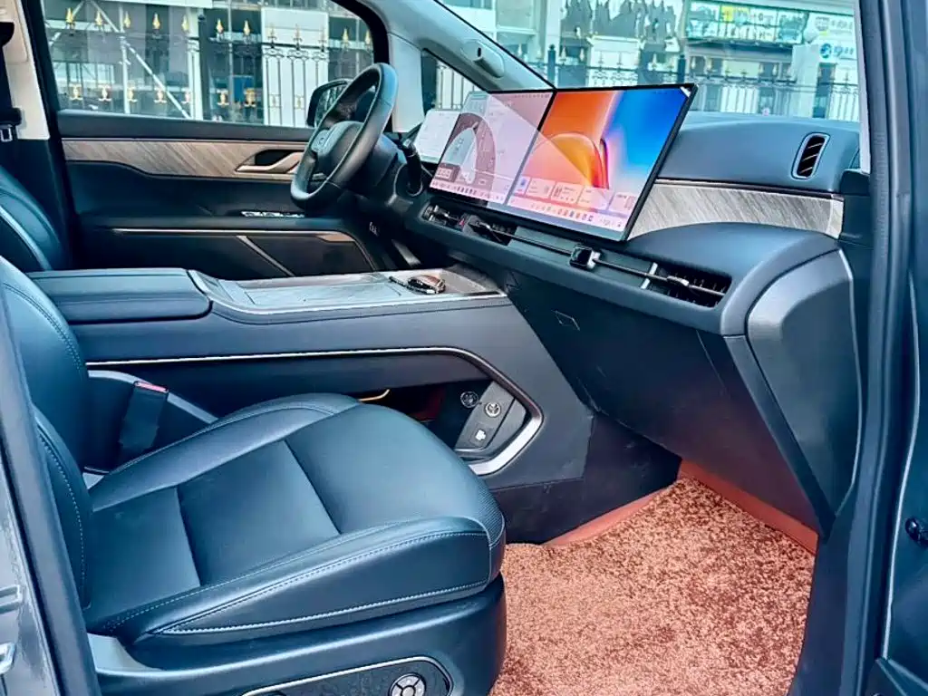 WEY Alpine 2025 2025 AWD Alpine 8
