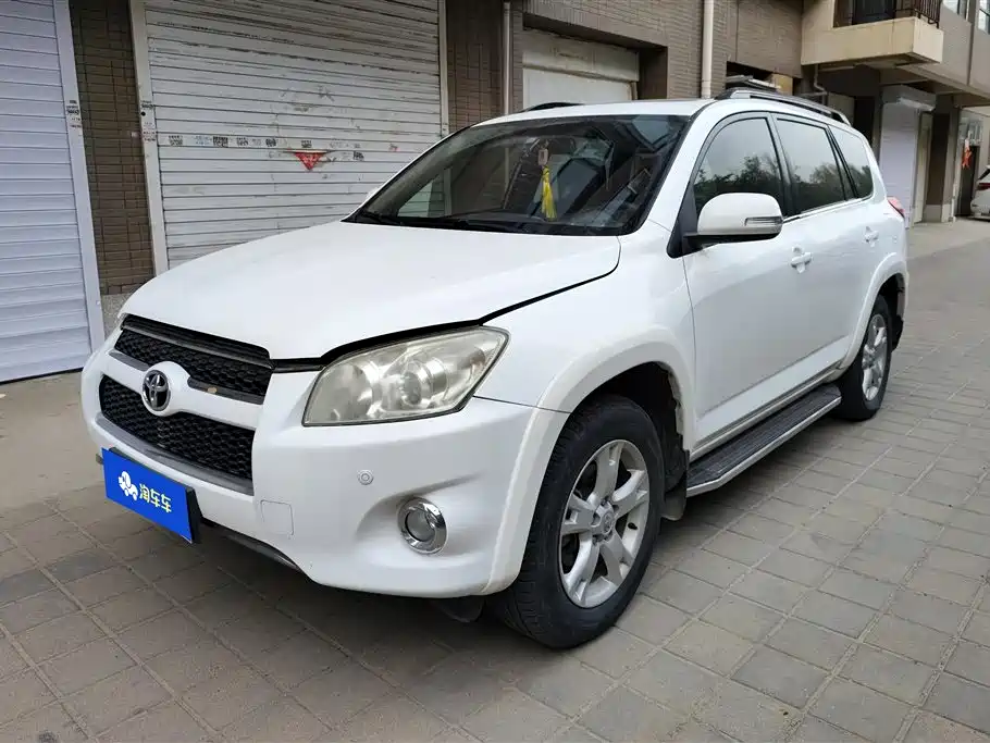 Toyota RAV4 Rongfang 2011 2.0L Automatic Luxury Edition