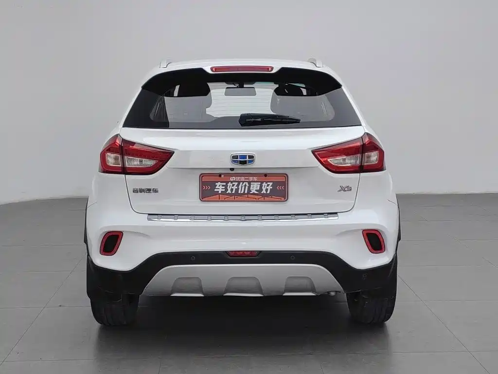 Фото 4 - Geely Vision X3