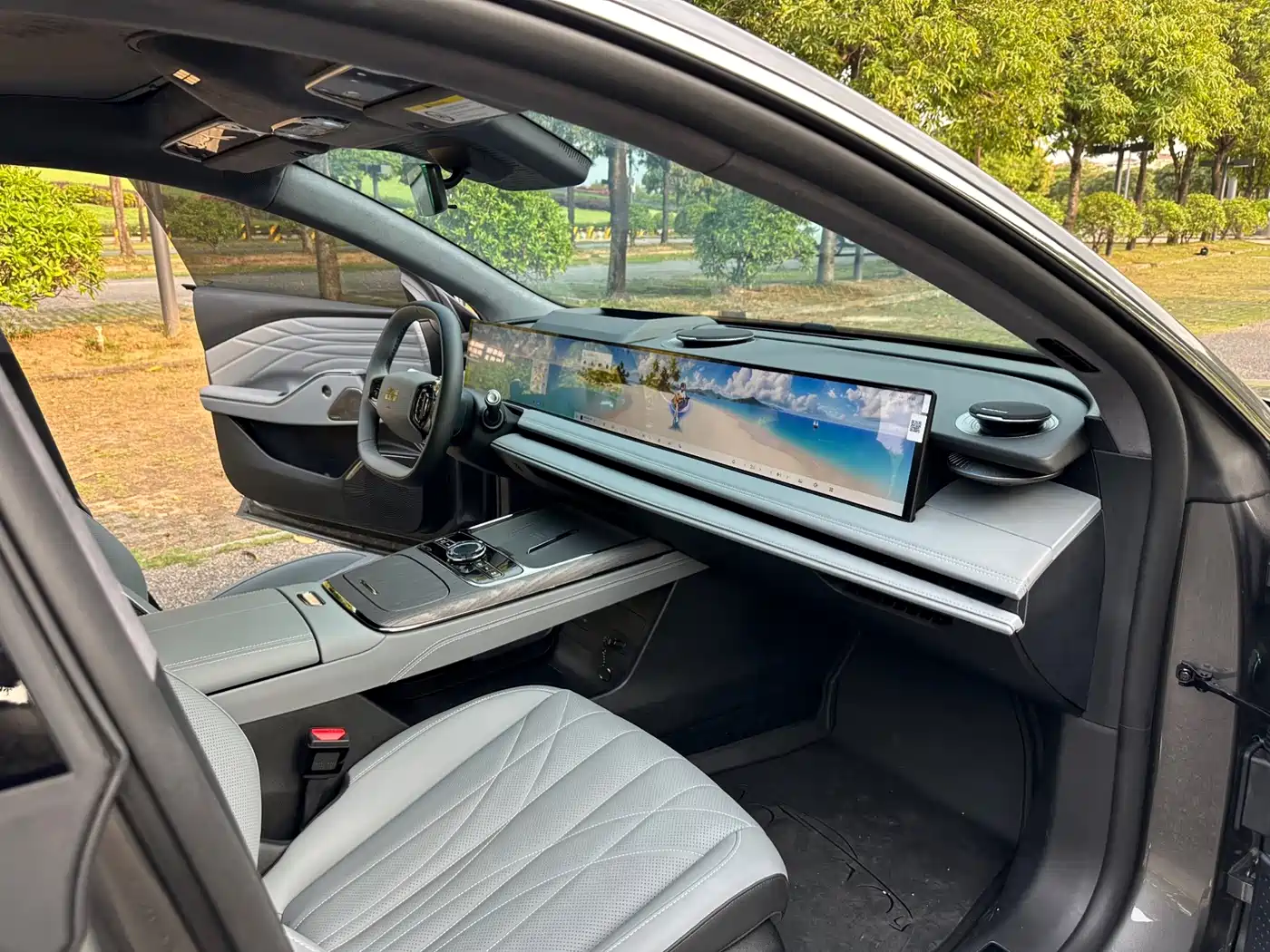 Geely Galaxy Galaxy E8 2026 2025 Model 610km Premium Edition