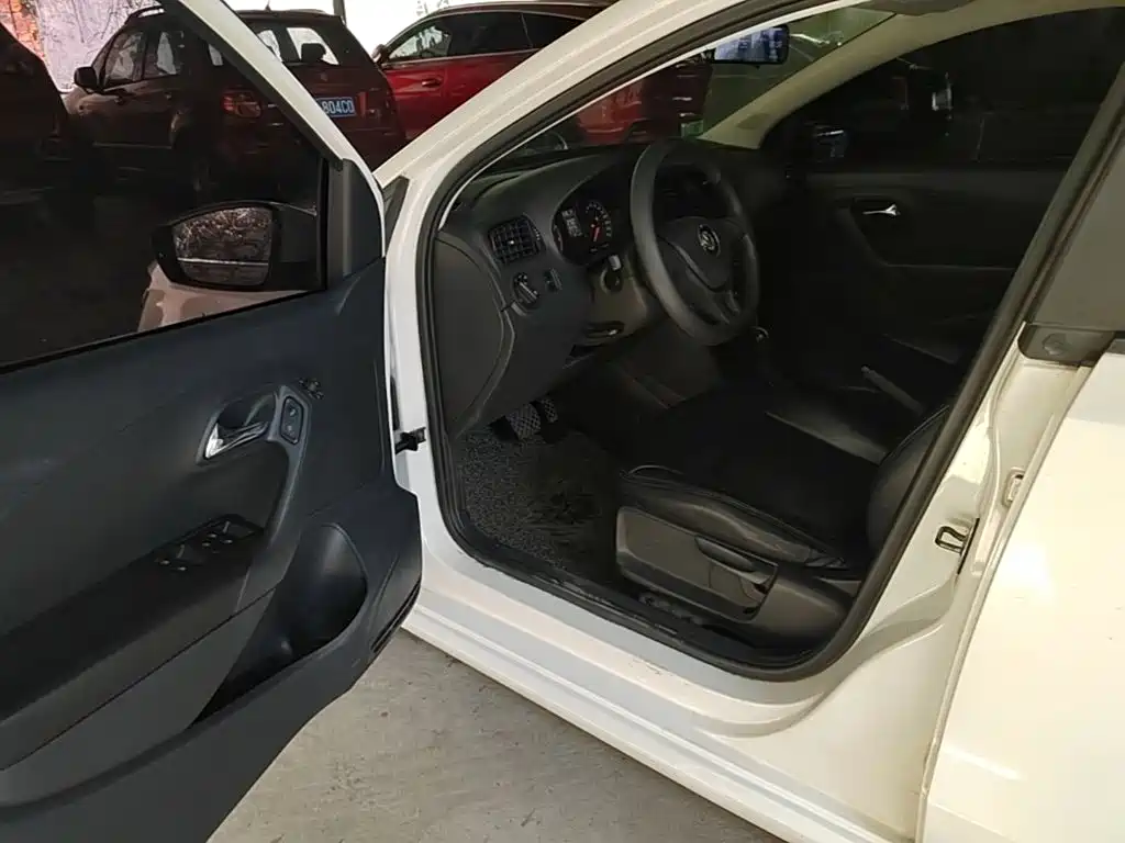 Volkswagen Polo 2016 2016 1.4L Automatic Trend